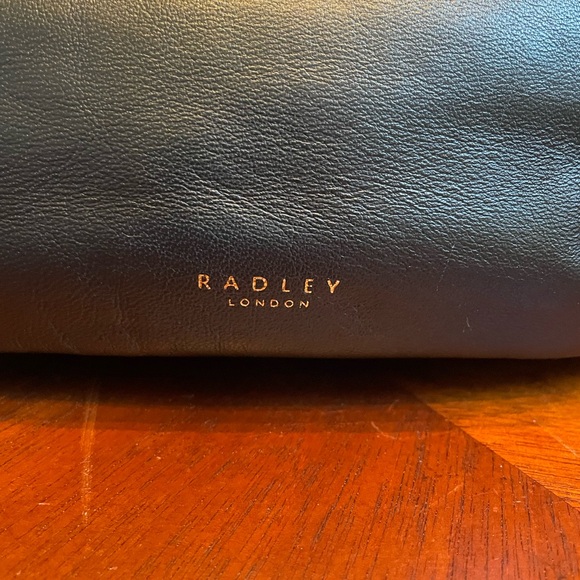 Radley London medium Sunny Rise drawstring backpack - Picture 3 of 12